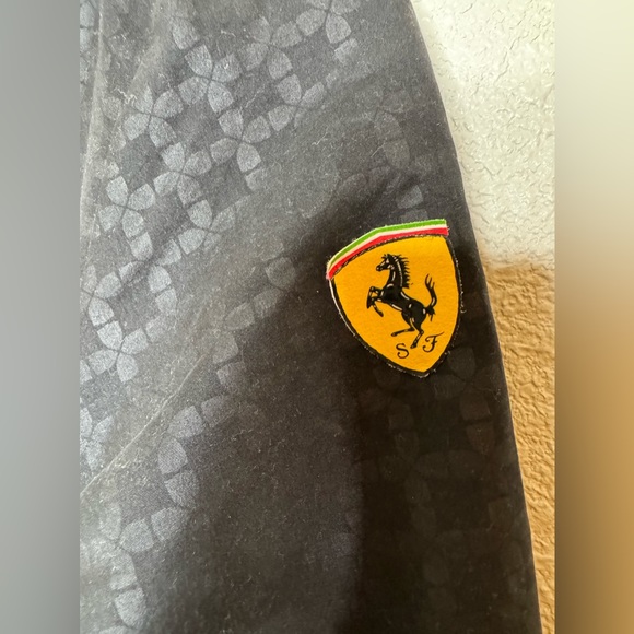 Puma FERRARI jacket collab - Picture 2 of 7